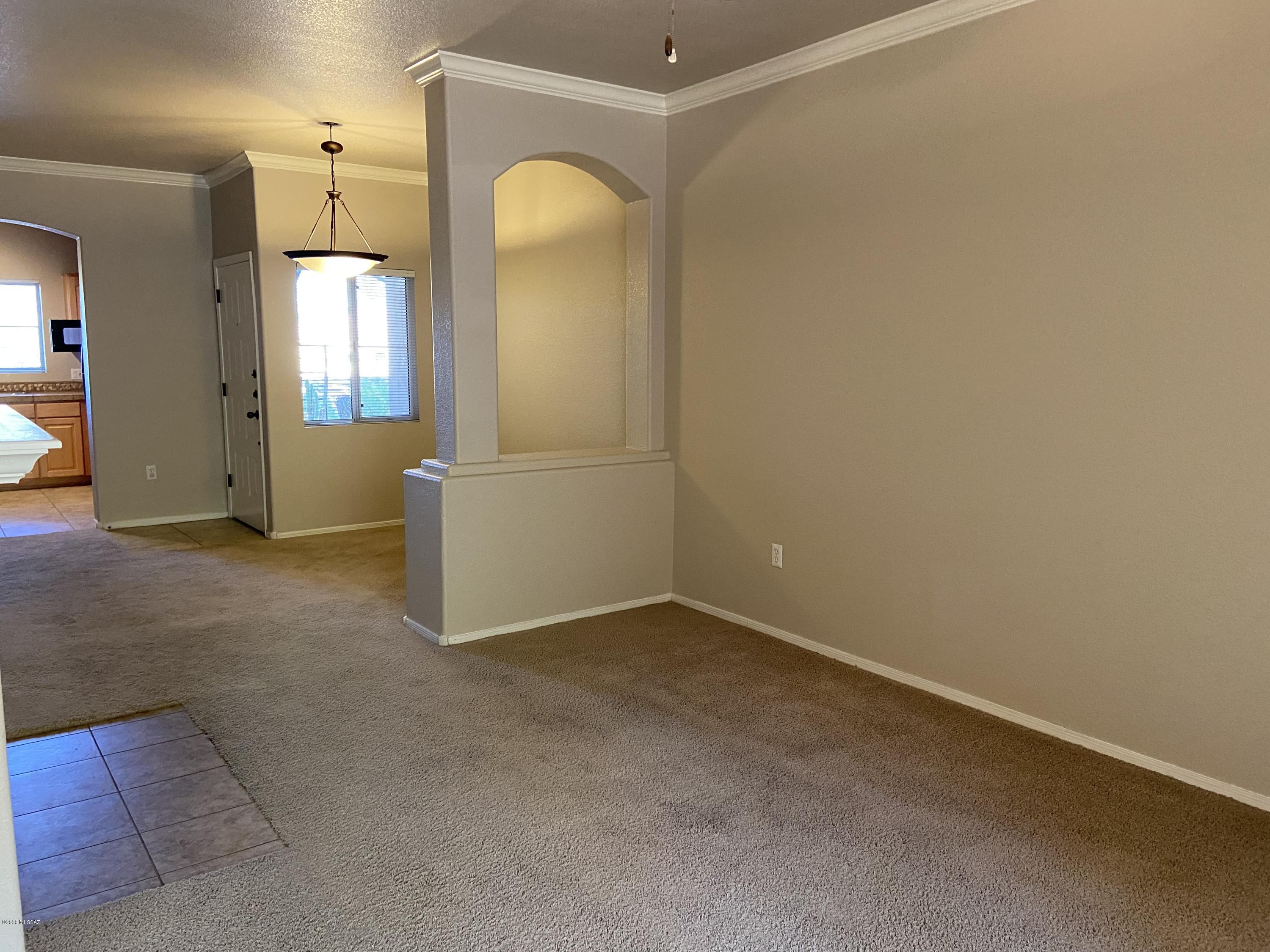 7050 E Sunrise Drive 12103