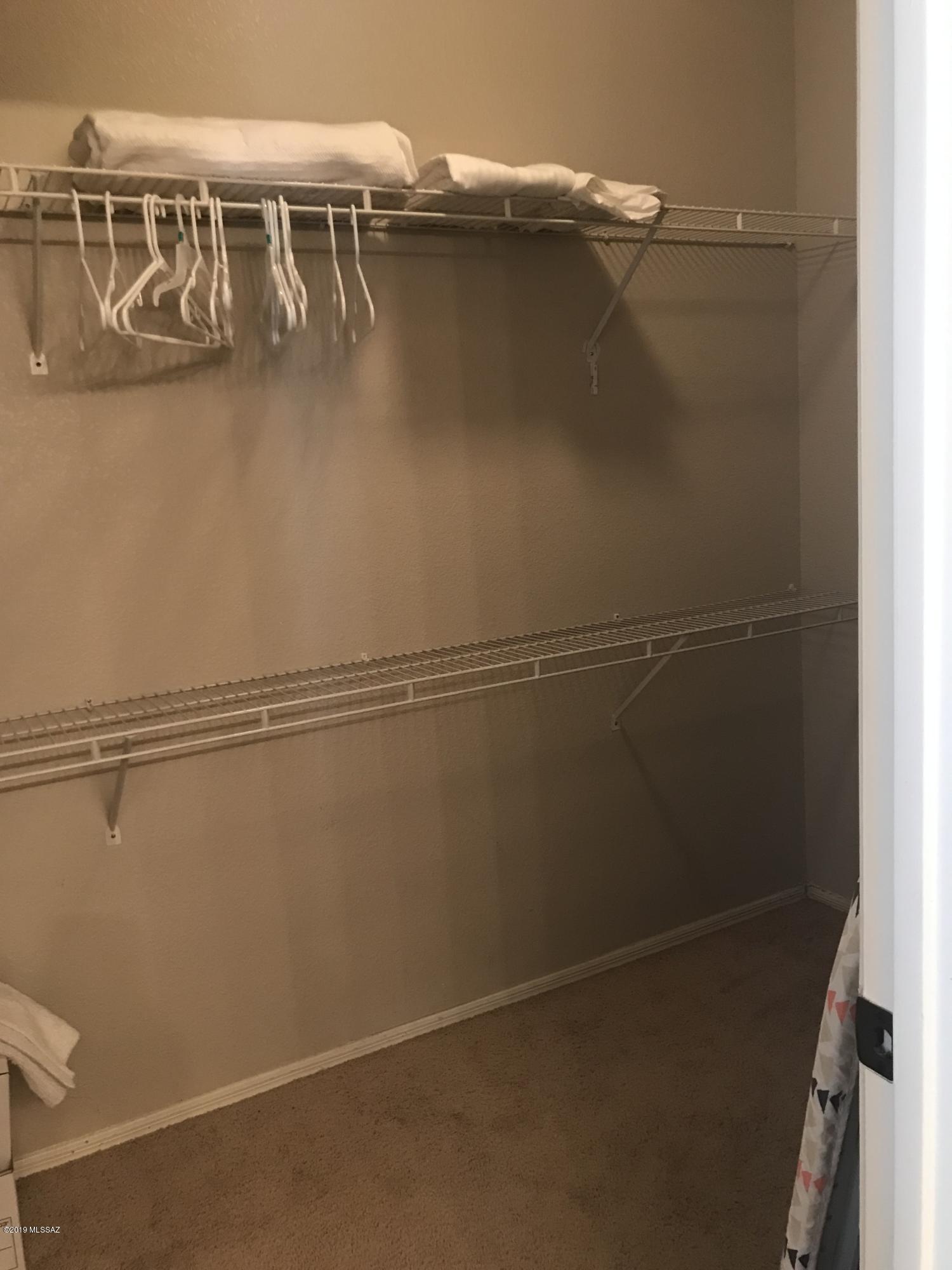 7050 E Sunrise Drive 12103