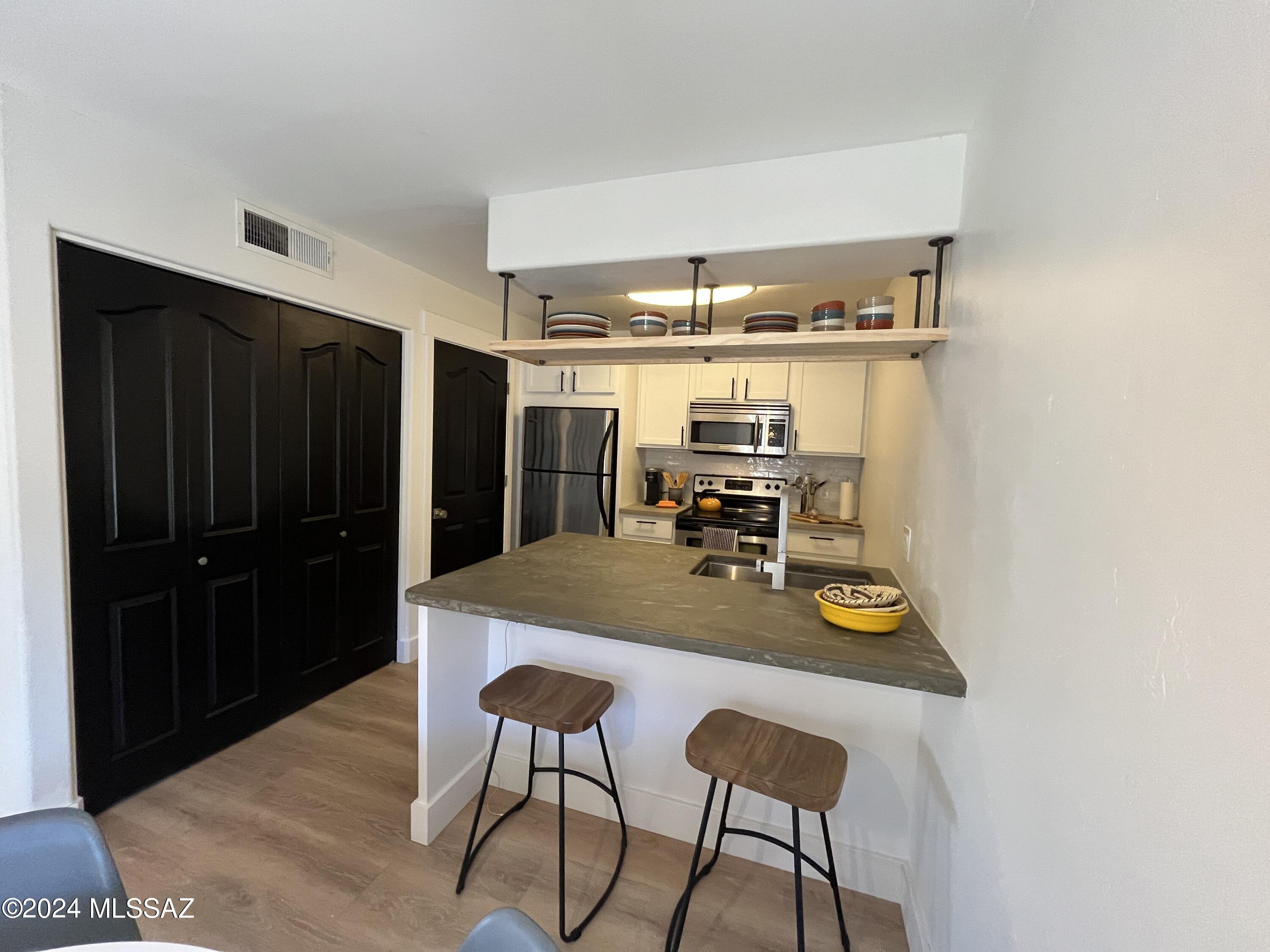 5751 N Kolb Road 33202