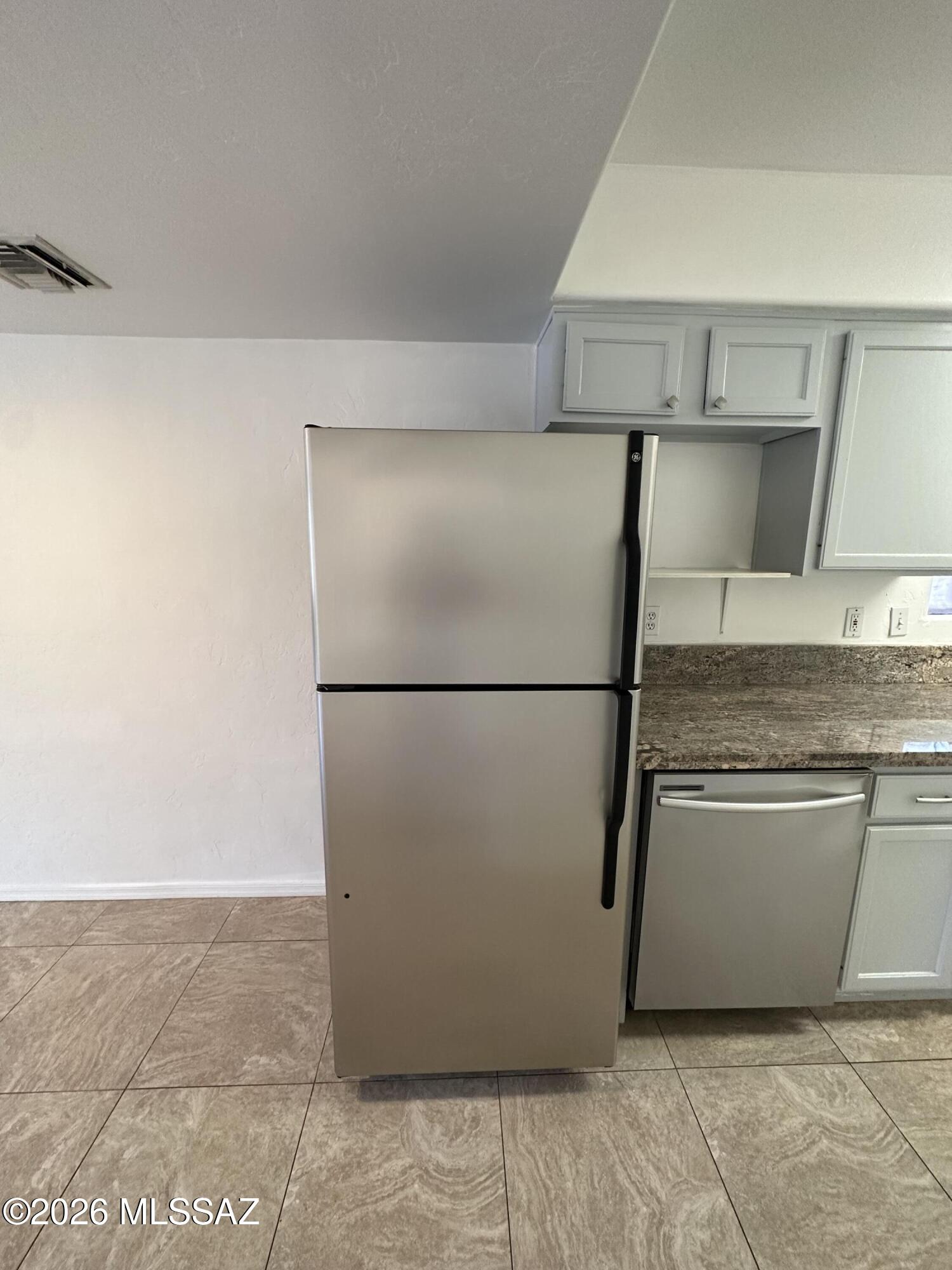 1005 E Water Street 1