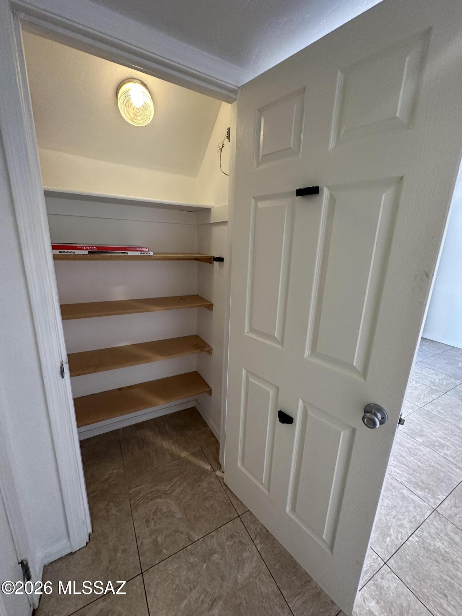 1005 E Water Street 1