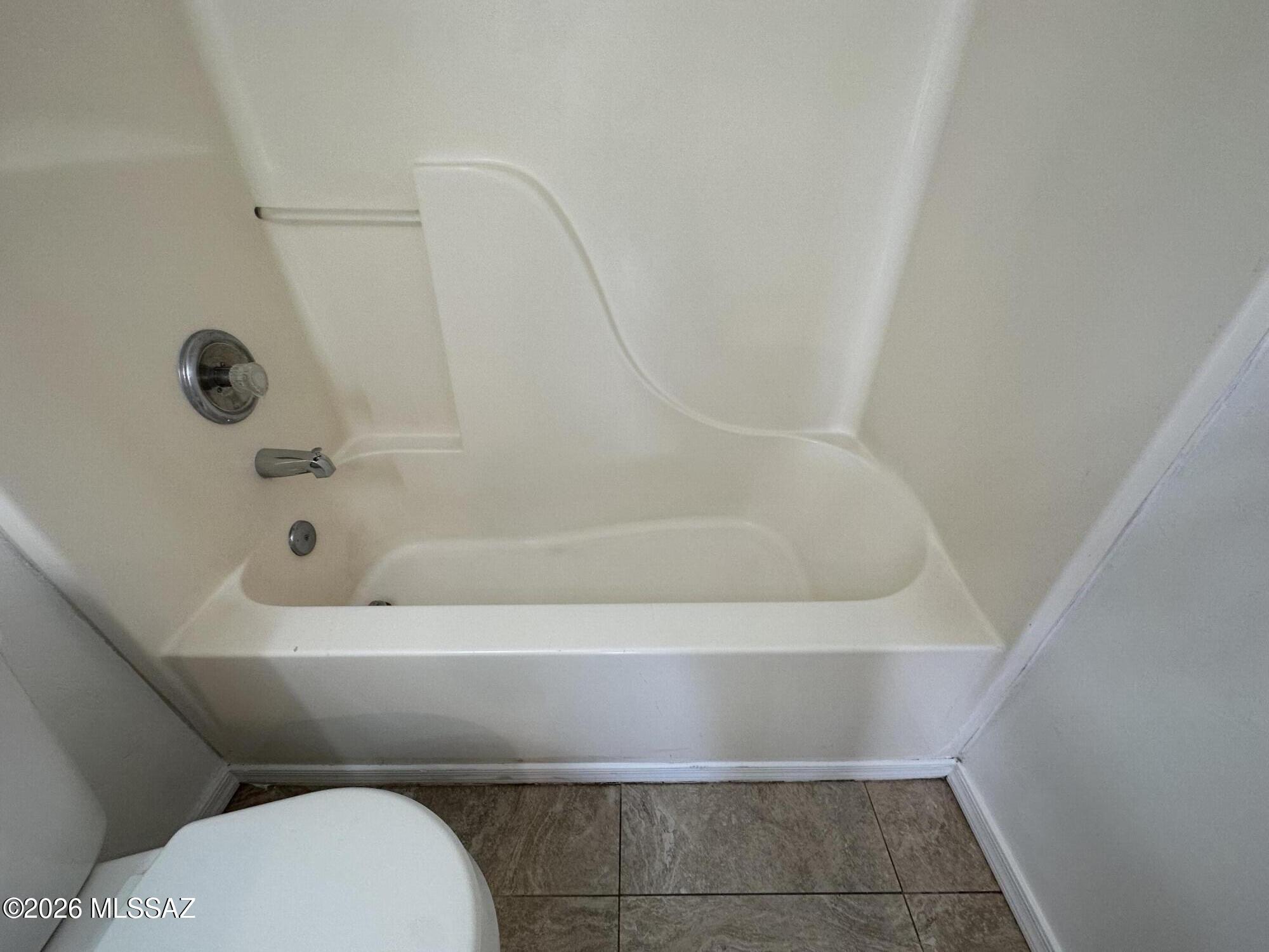 1005 E Water Street 1