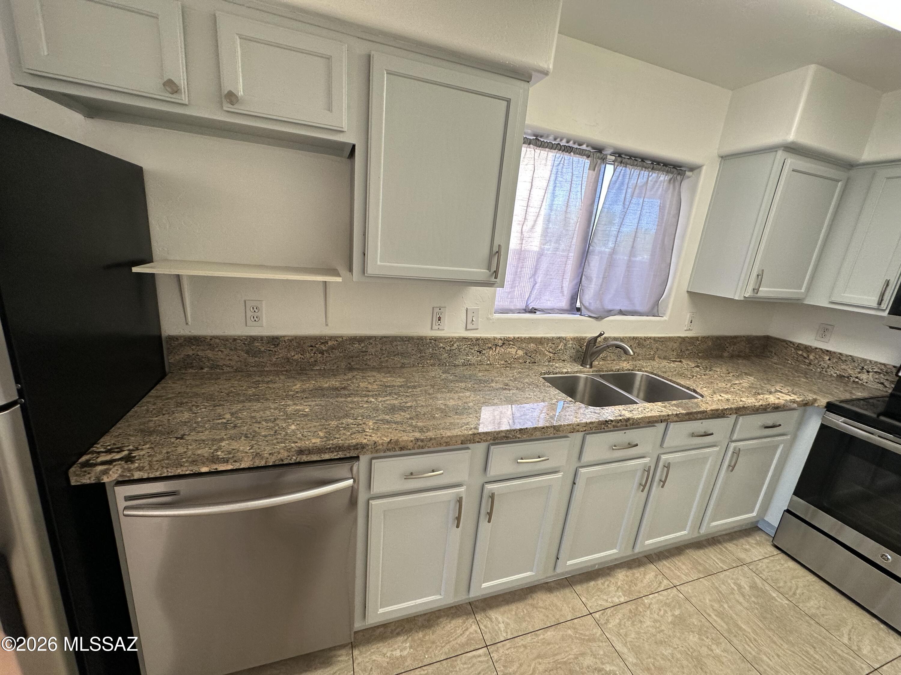 1005 E Water Street 1