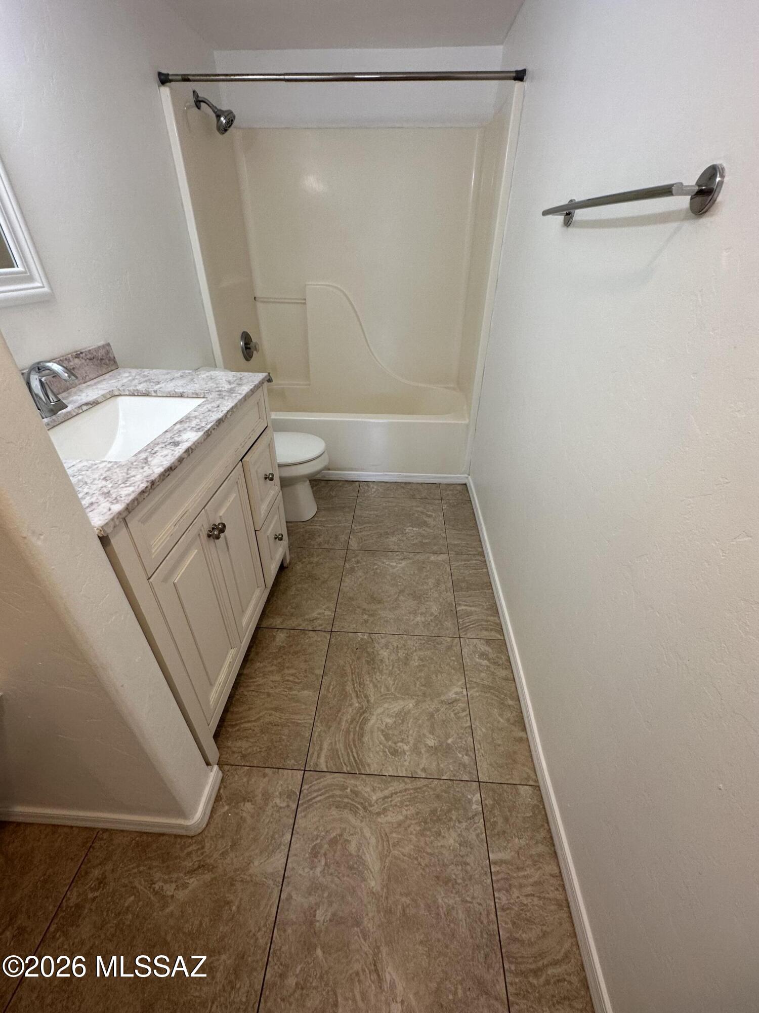 1005 E Water Street 1