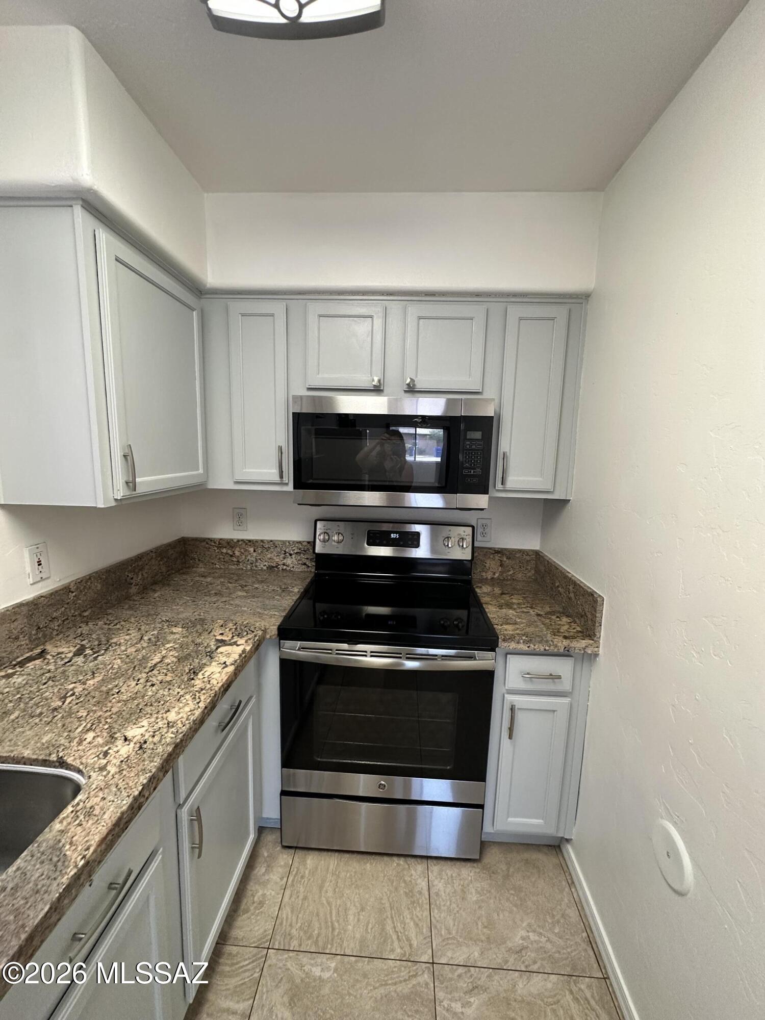 1005 E Water Street 1