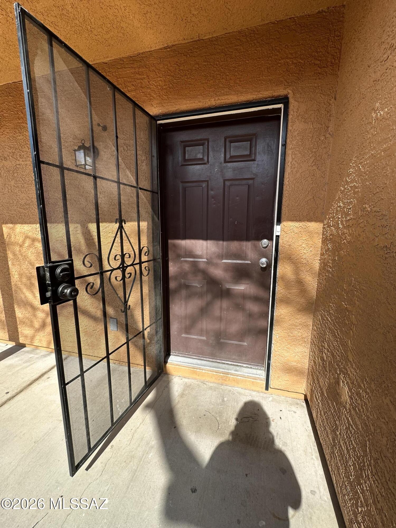 1005 E Water Street 1