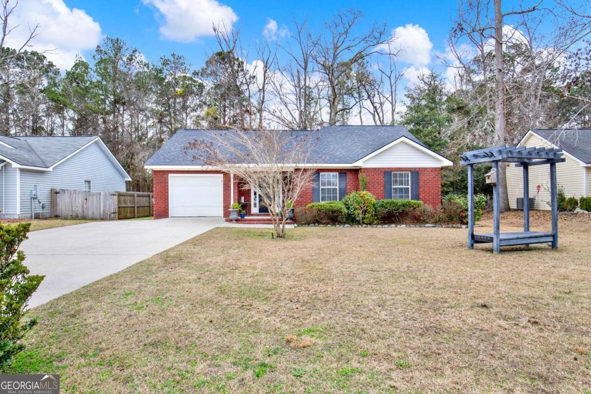 120 Four Oaks Court