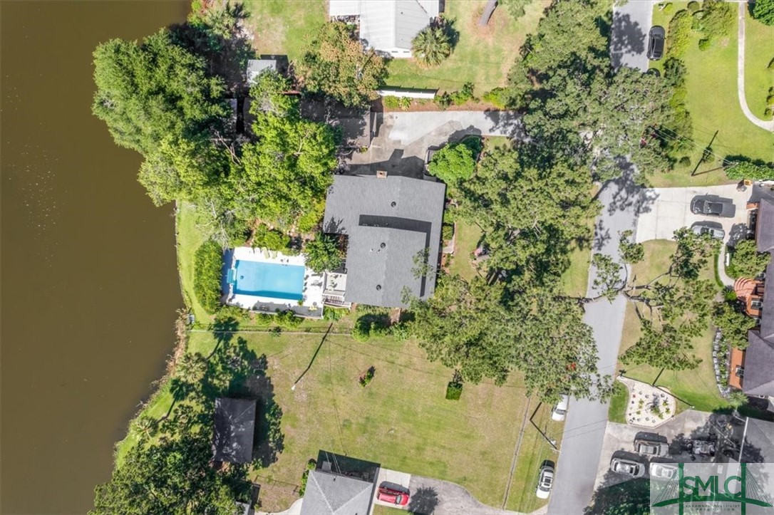 200 E Point Drive