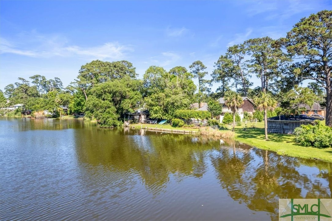 200 E Point Drive