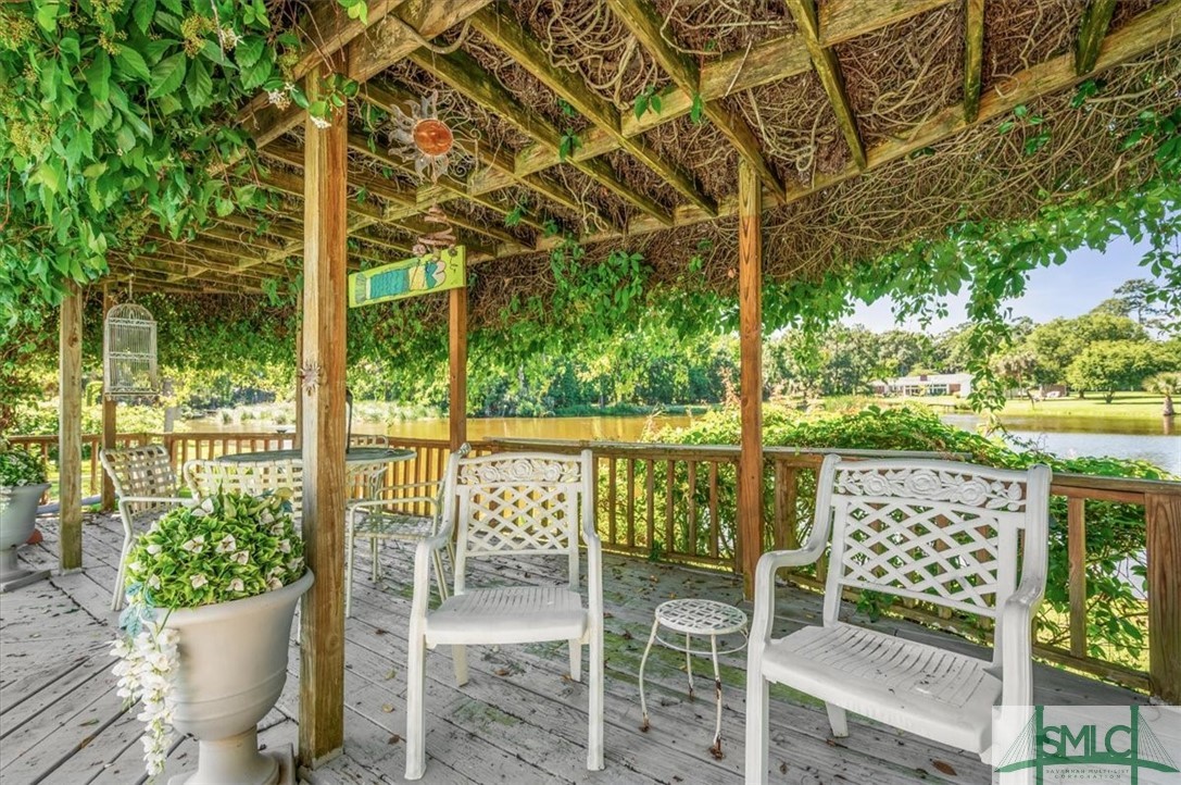 200 E Point Drive