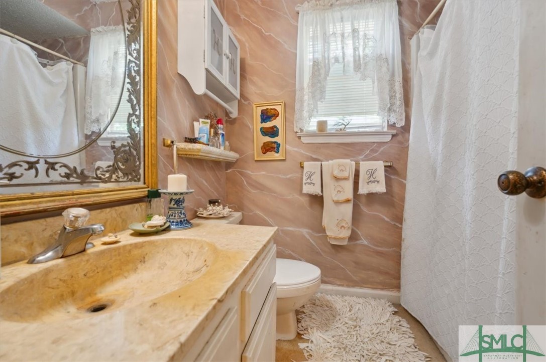 200 E Point Drive
