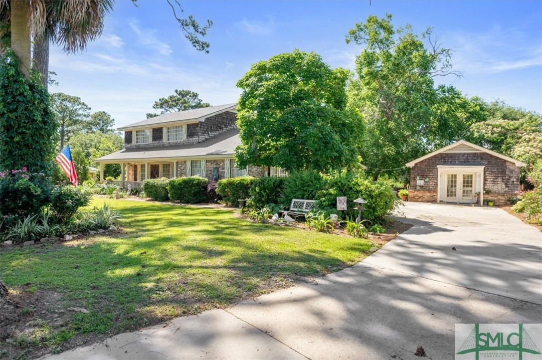 200 E Point Drive