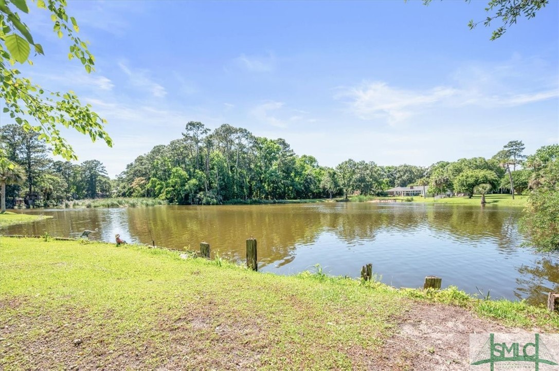 200 E Point Drive
