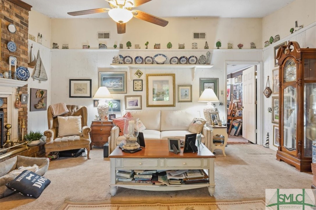 200 E Point Drive