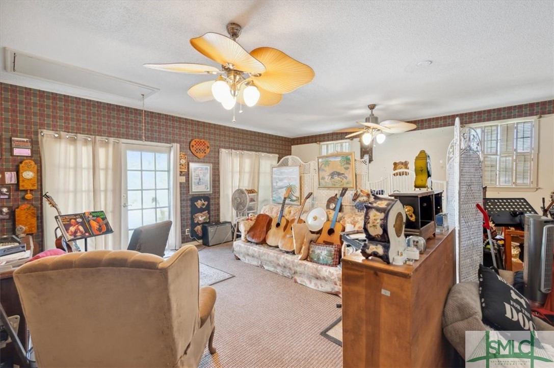 200 E Point Drive