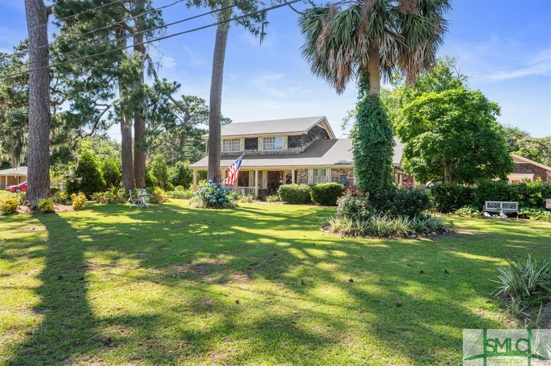 200 E Point Drive