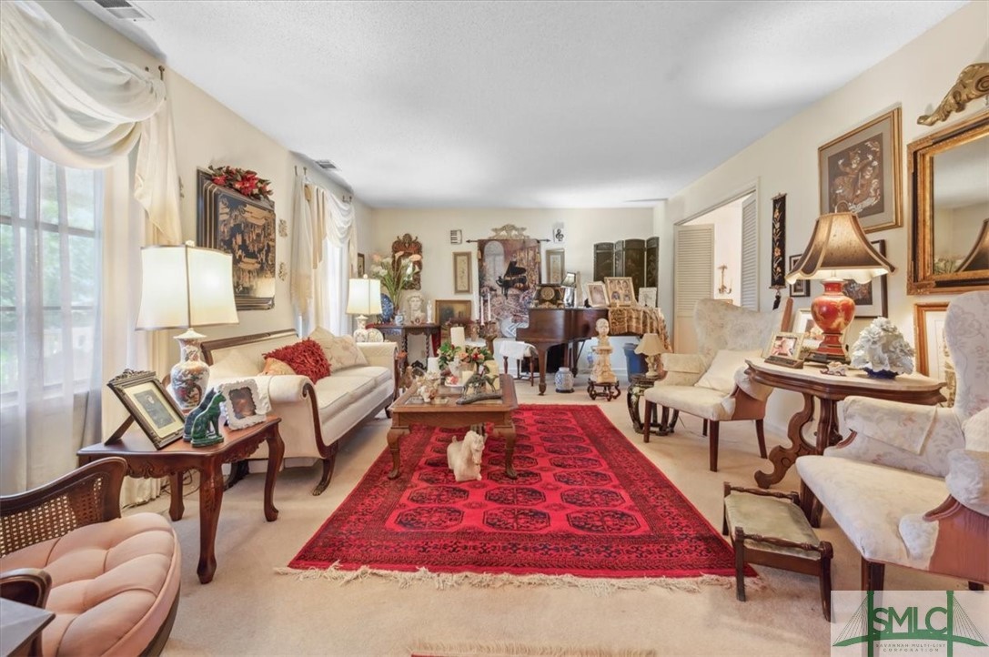 200 E Point Drive