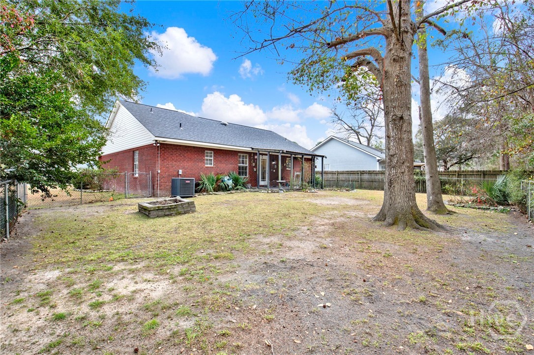 120 Four Oaks Court