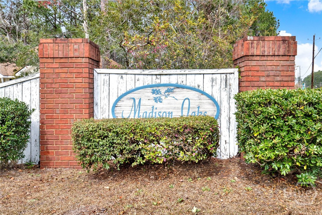 120 Four Oaks Court
