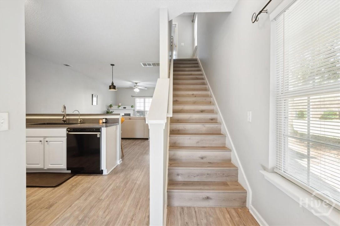 777 King George Boulevard 38