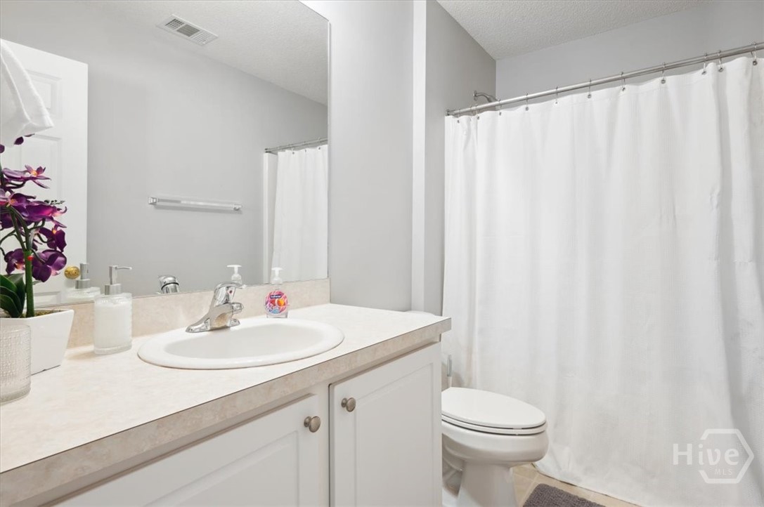 777 King George Boulevard 38
