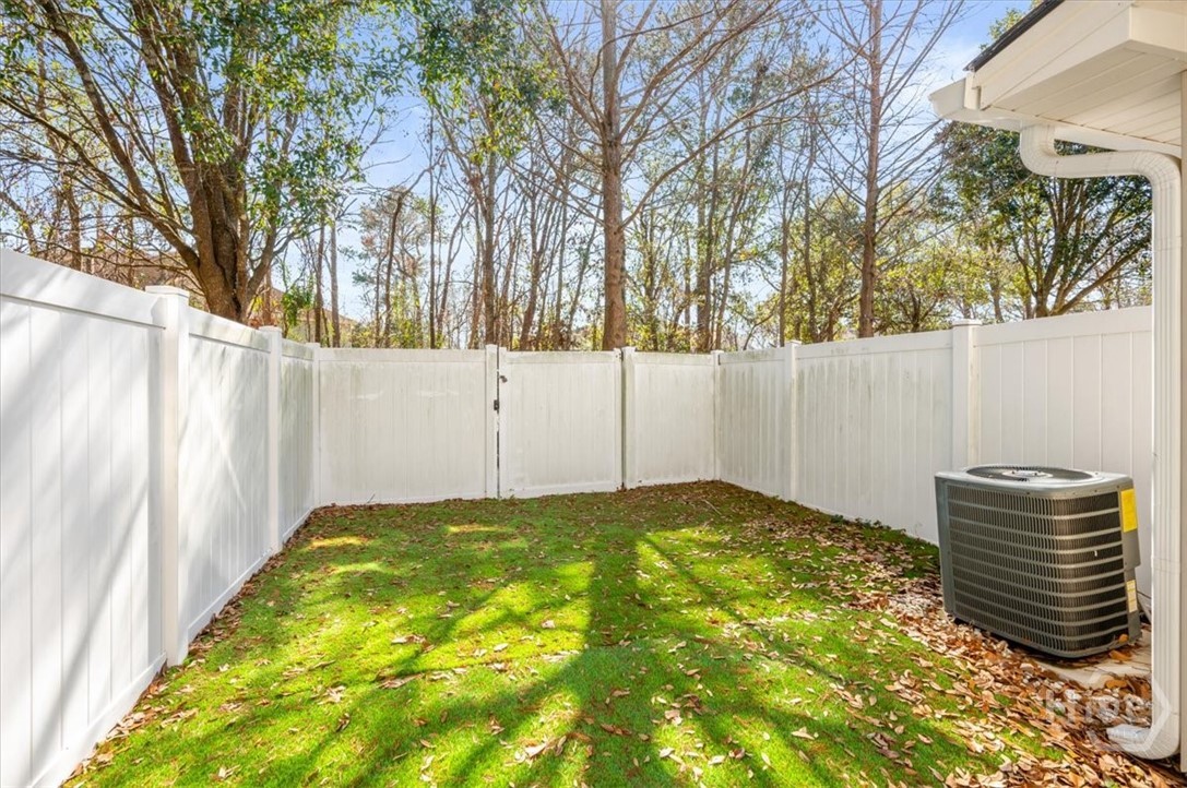 777 King George Boulevard 38