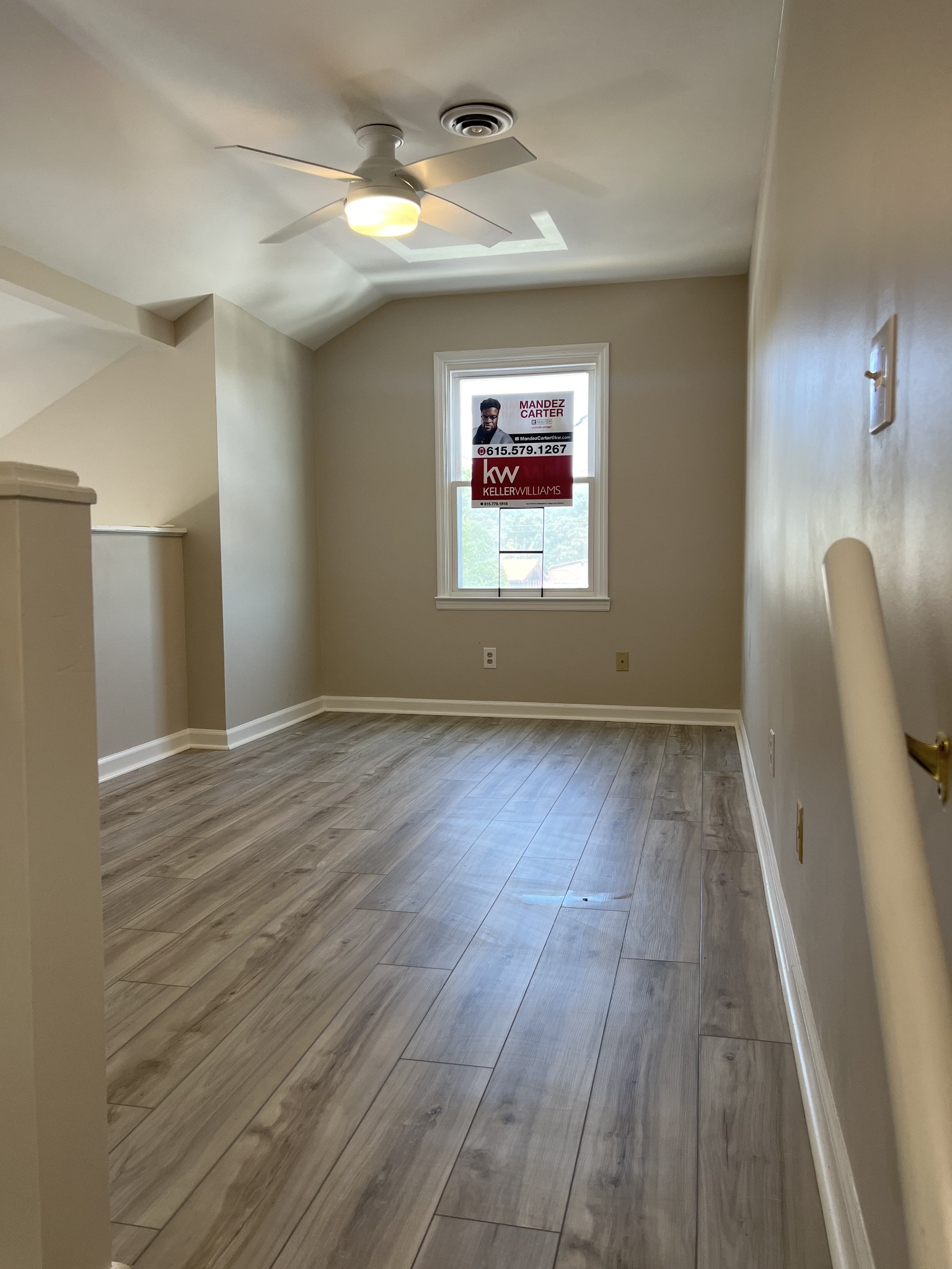 226 Village Cir, W