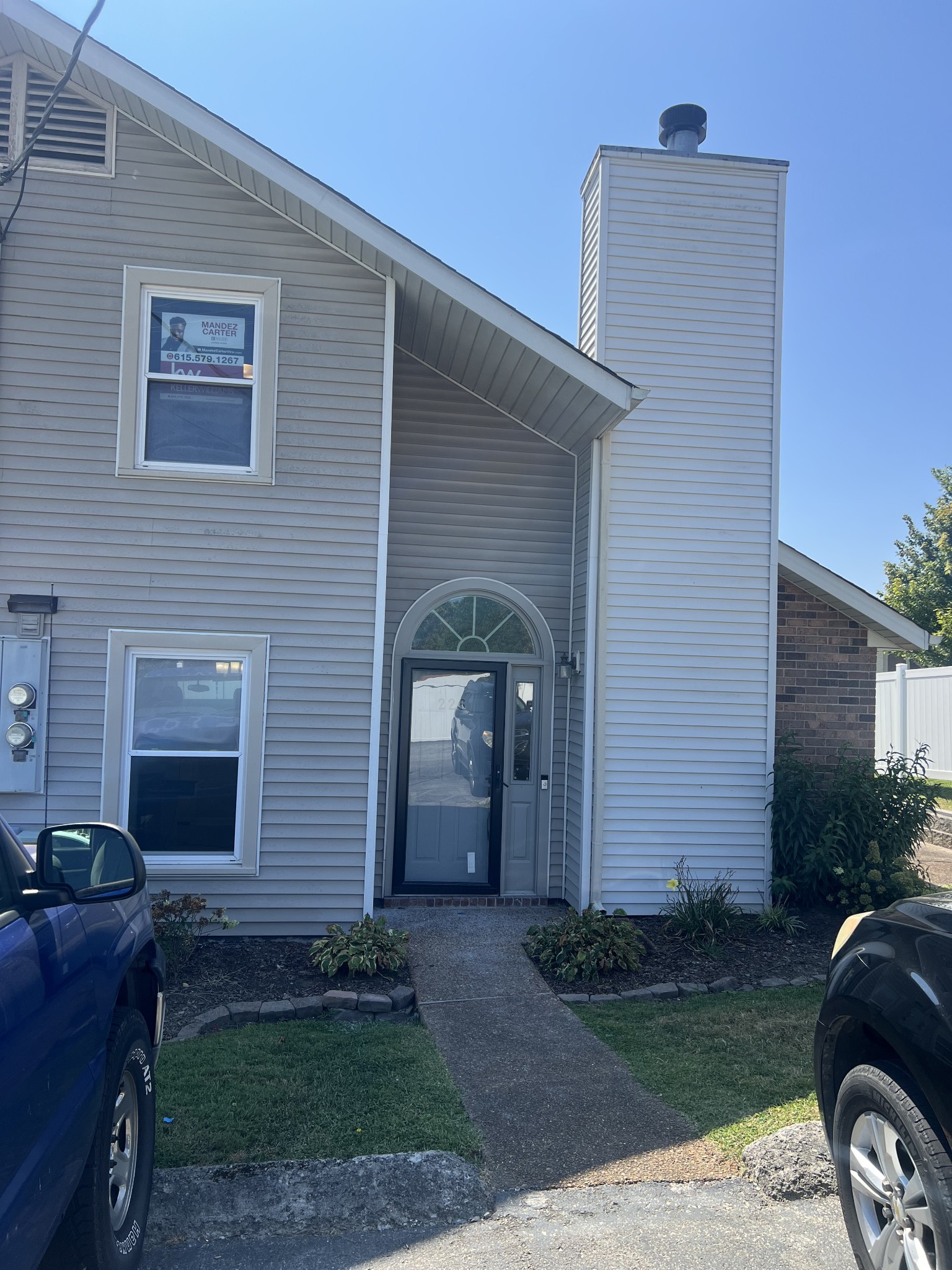 226 Village Cir, W