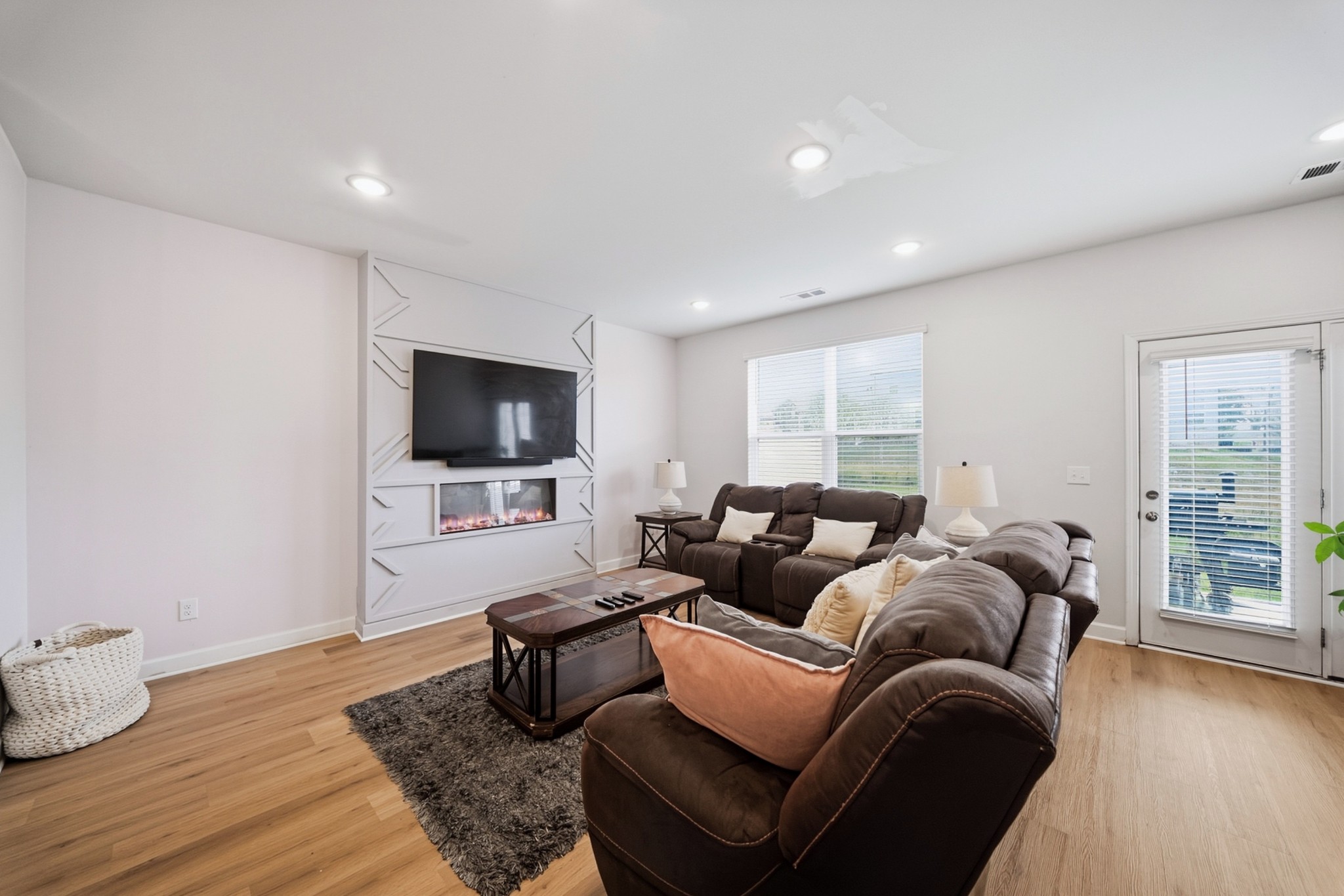 3050 Duvall Dr