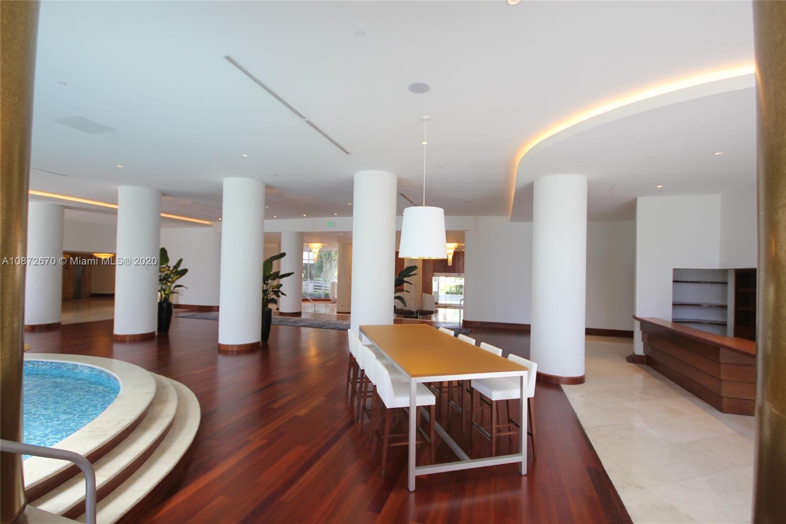 5161 Collins Ave # 902