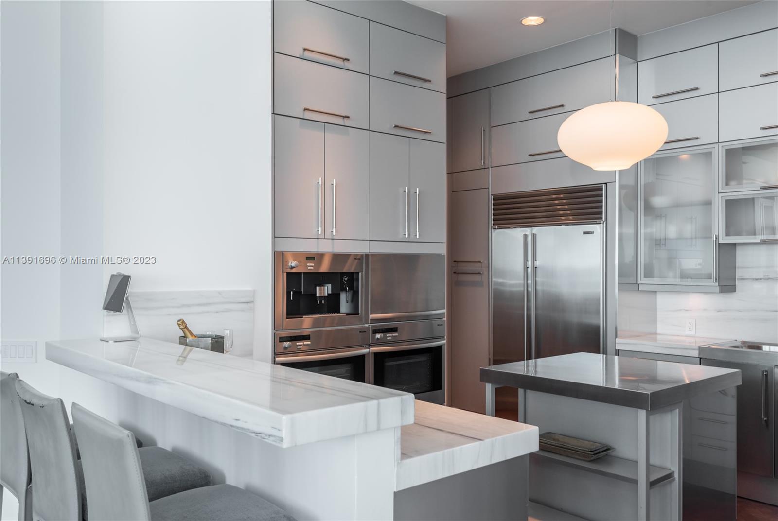 5959 Collins Ave Unit: PH2007, Miami Beach, FL 33140