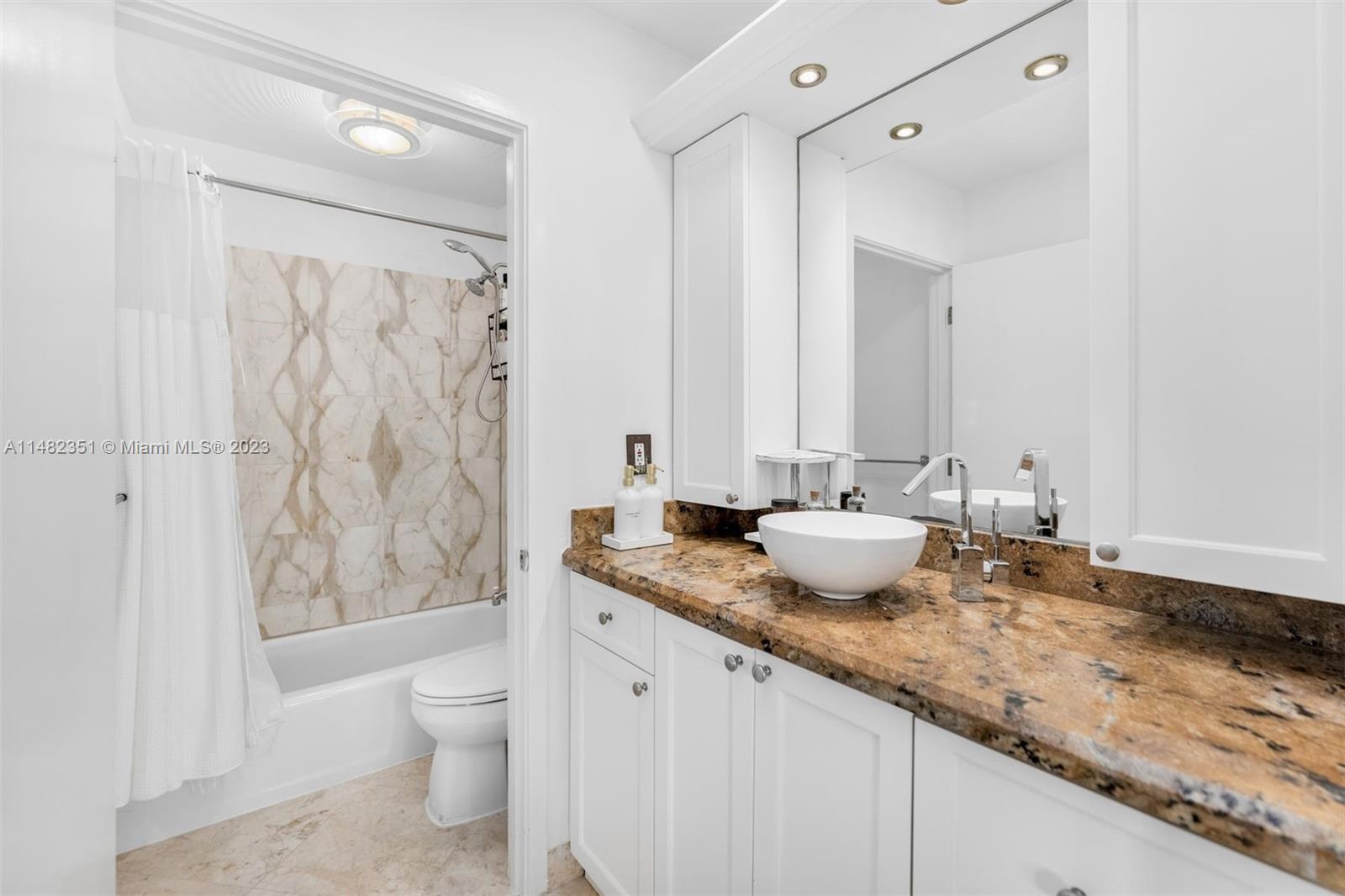 40305 Fisher Island Dr # 40305