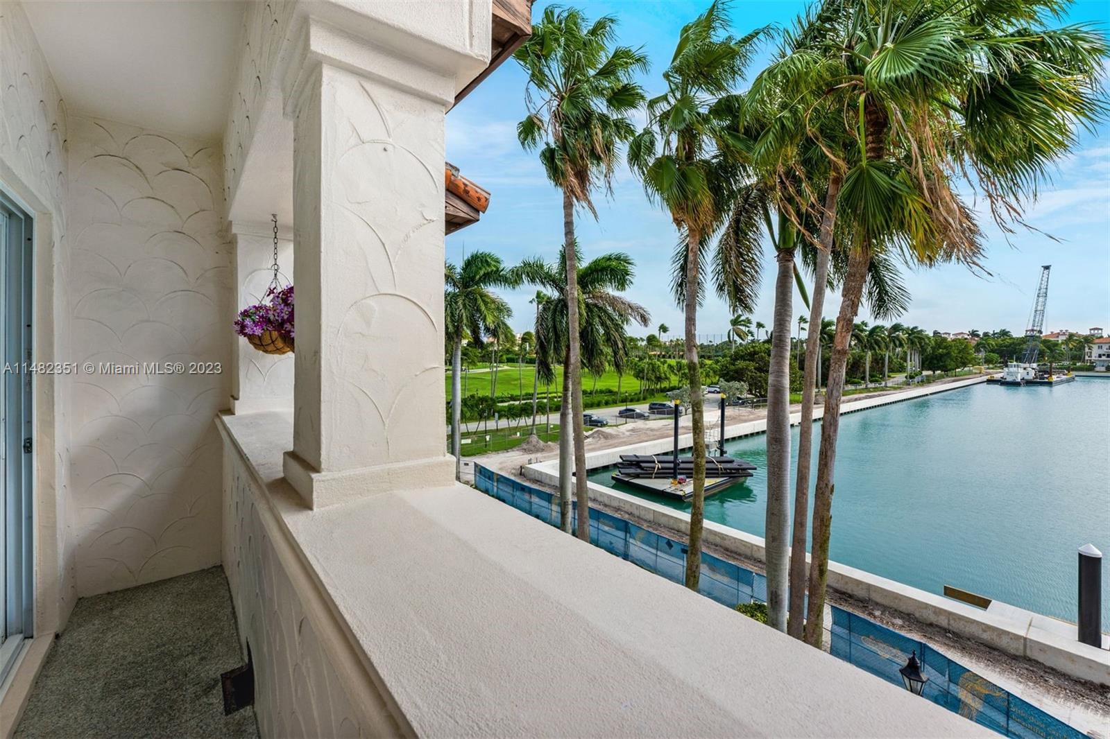 40305 Fisher Island Dr # 40305