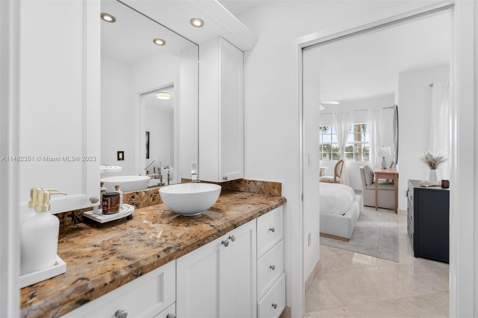 40305 Fisher Island Dr # 40305