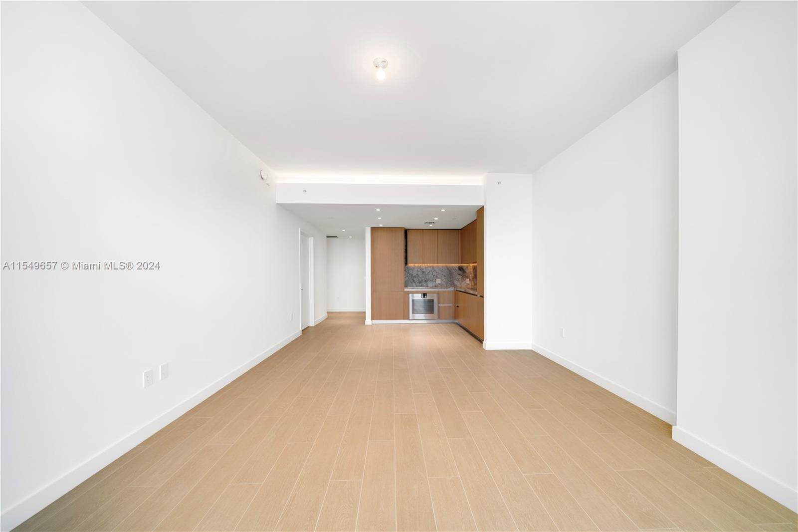 500 Alton # 1806