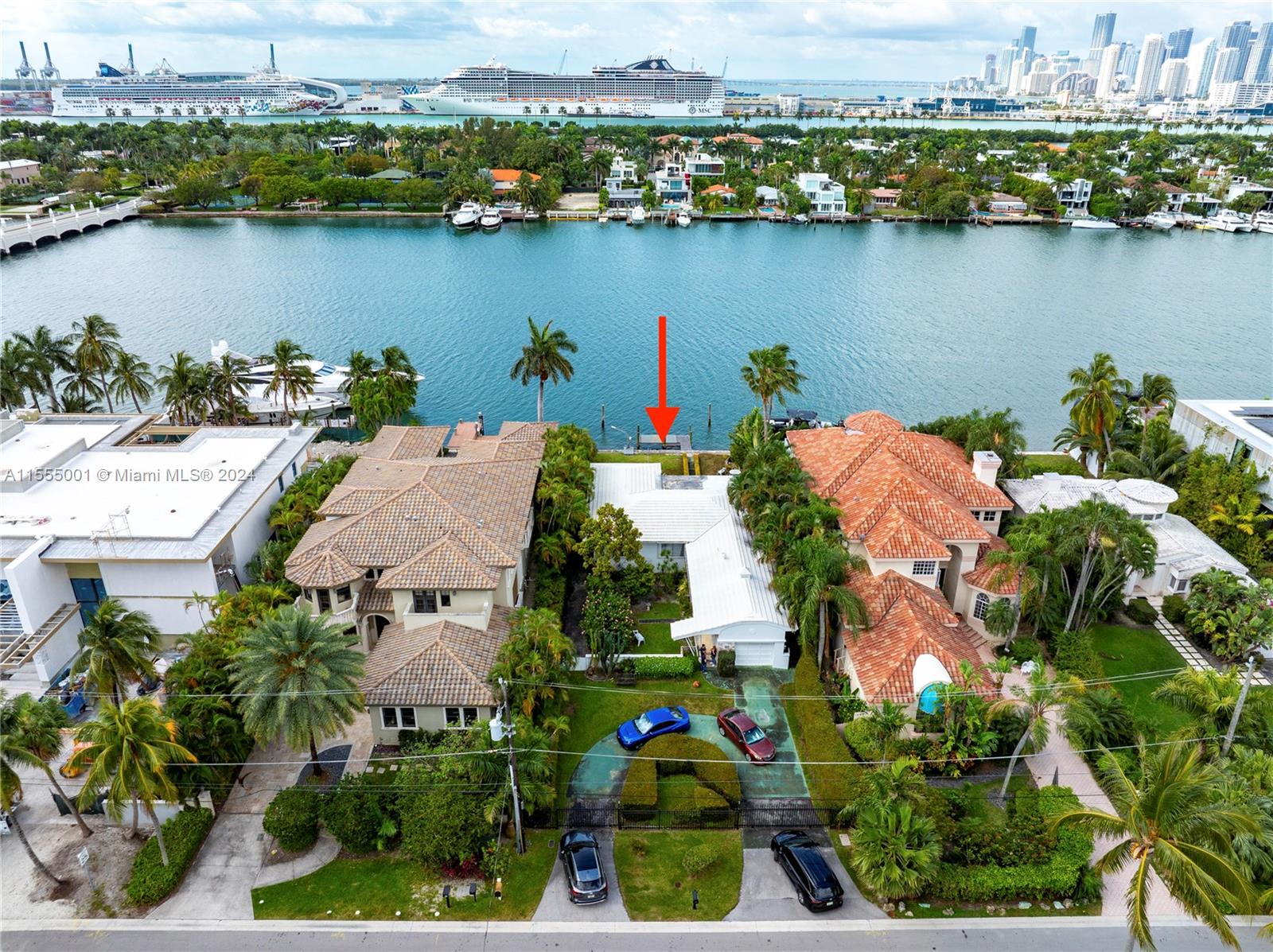 290 S Hibiscus Dr
