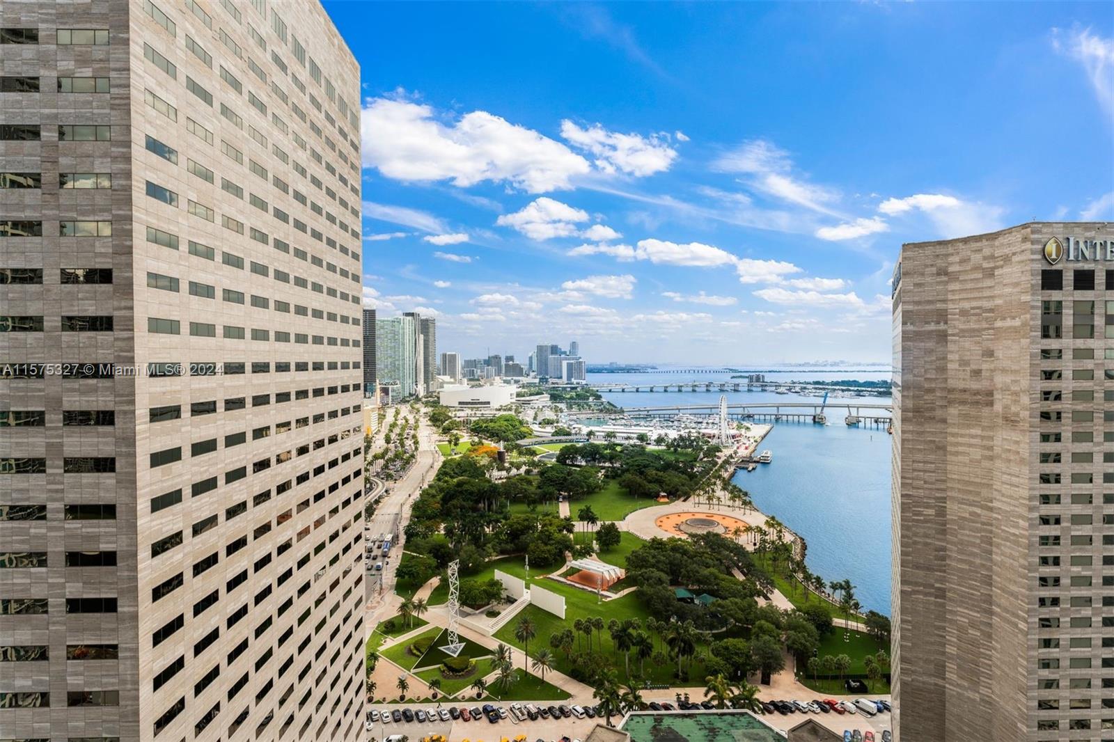 325 S Biscayne Blvd # 3320, Miami, FL 33131