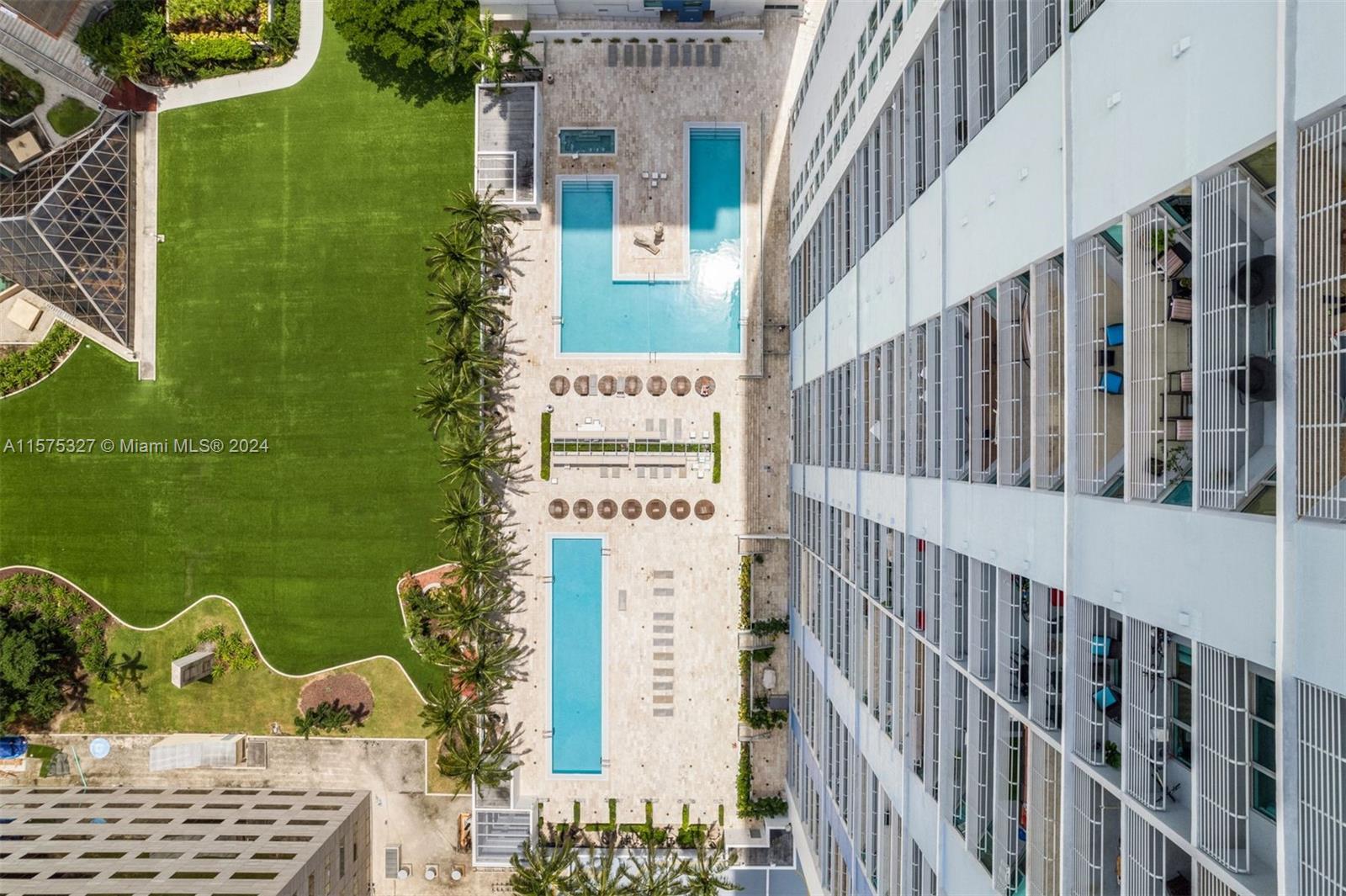 325 S Biscayne Blvd # 3320, Miami, FL 33131
