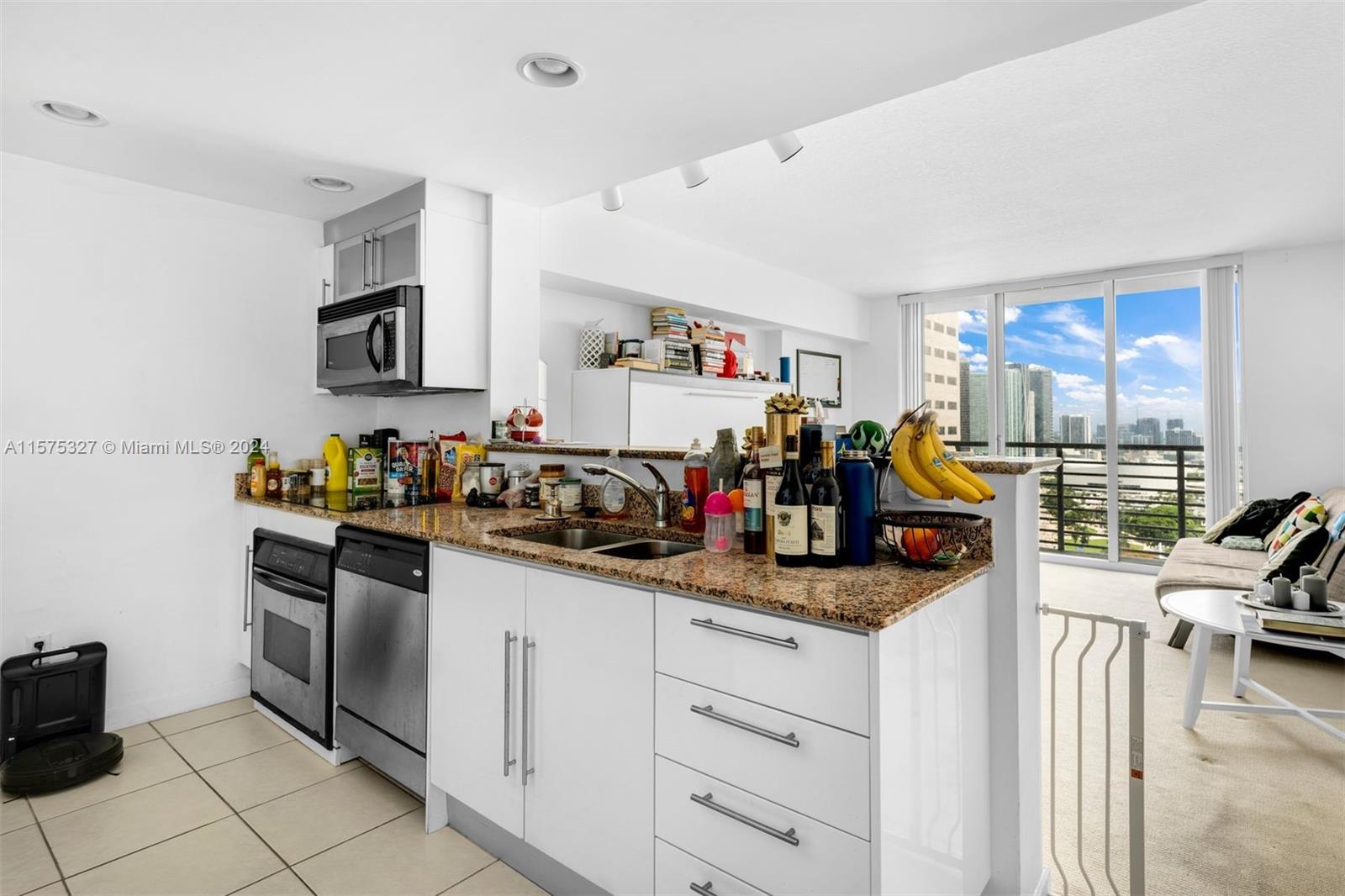 325 S Biscayne Blvd # 3320, Miami, FL 33131
