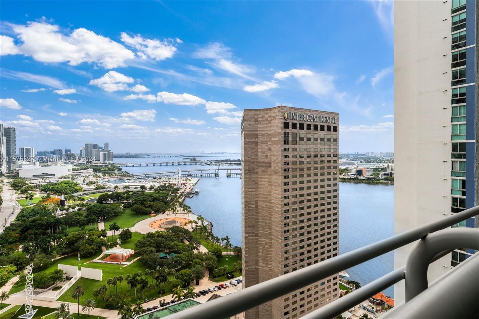 325 S Biscayne Blvd # 3320, Miami, FL 33131