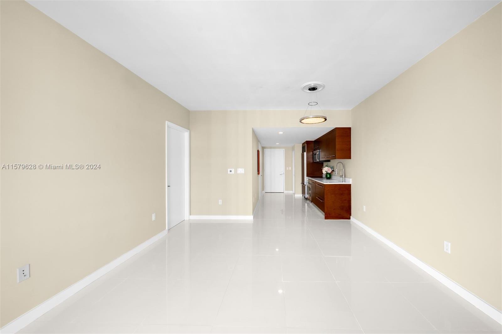 495 Brickell Ave # 5208
