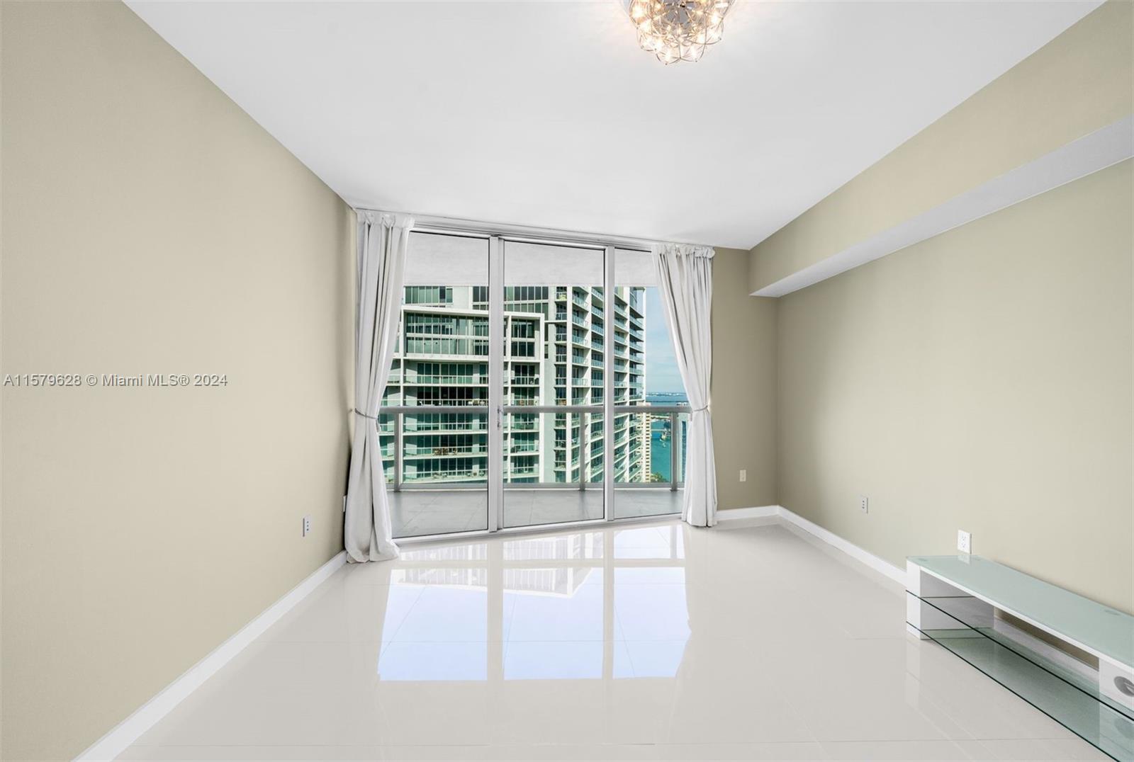 495 Brickell Ave # 5208