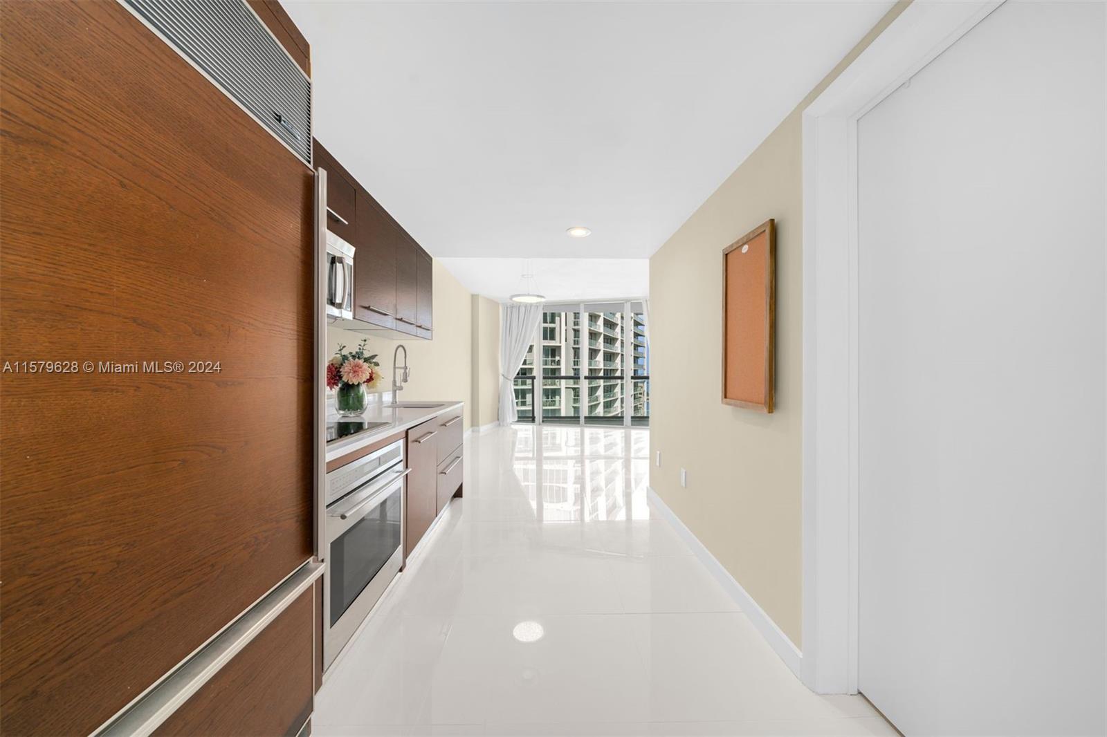 495 Brickell Ave # 5208