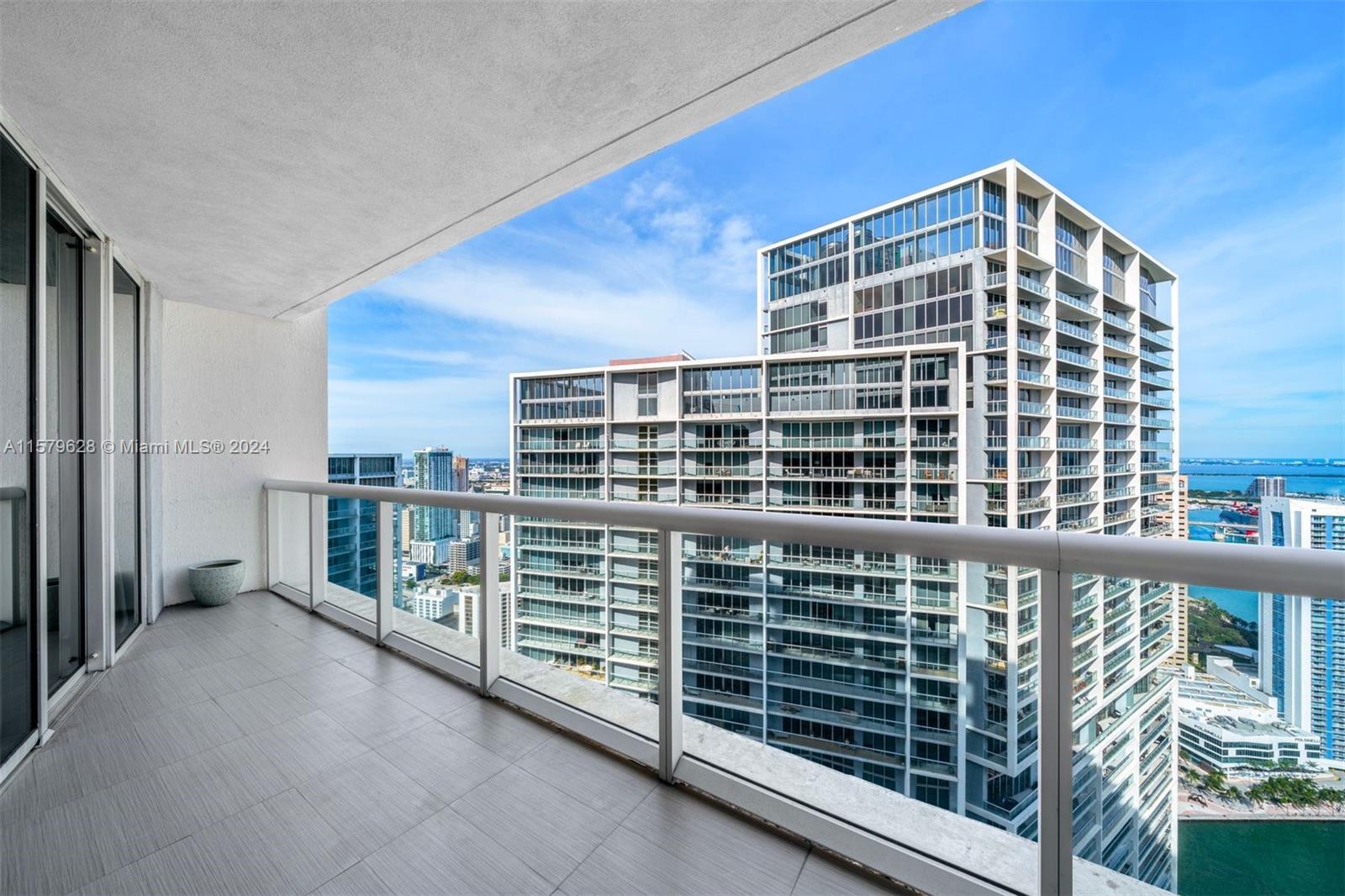 495 Brickell Ave # 5208