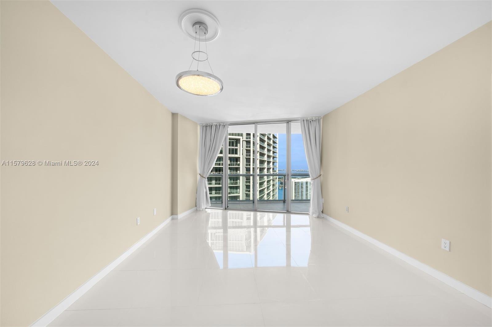 495 Brickell Ave # 5208