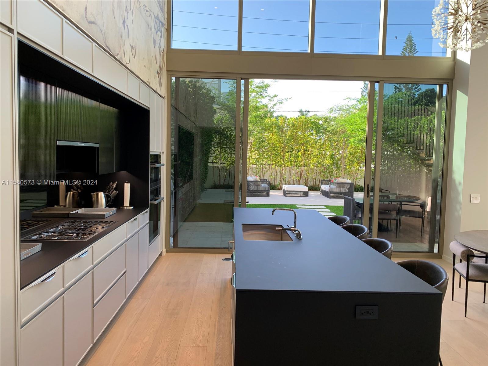 300 Collins Ave # 2C