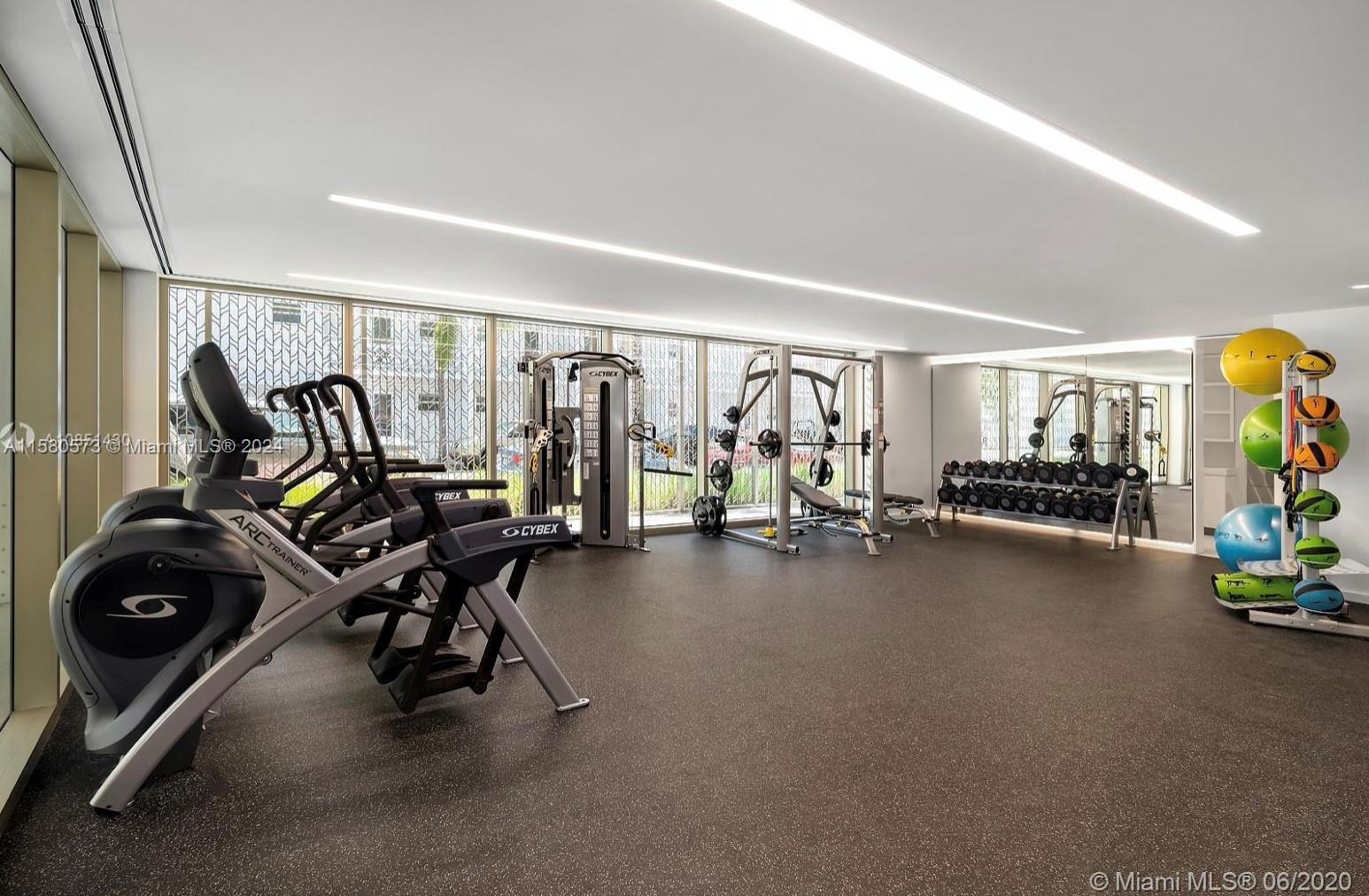 300 Collins Ave # 2C