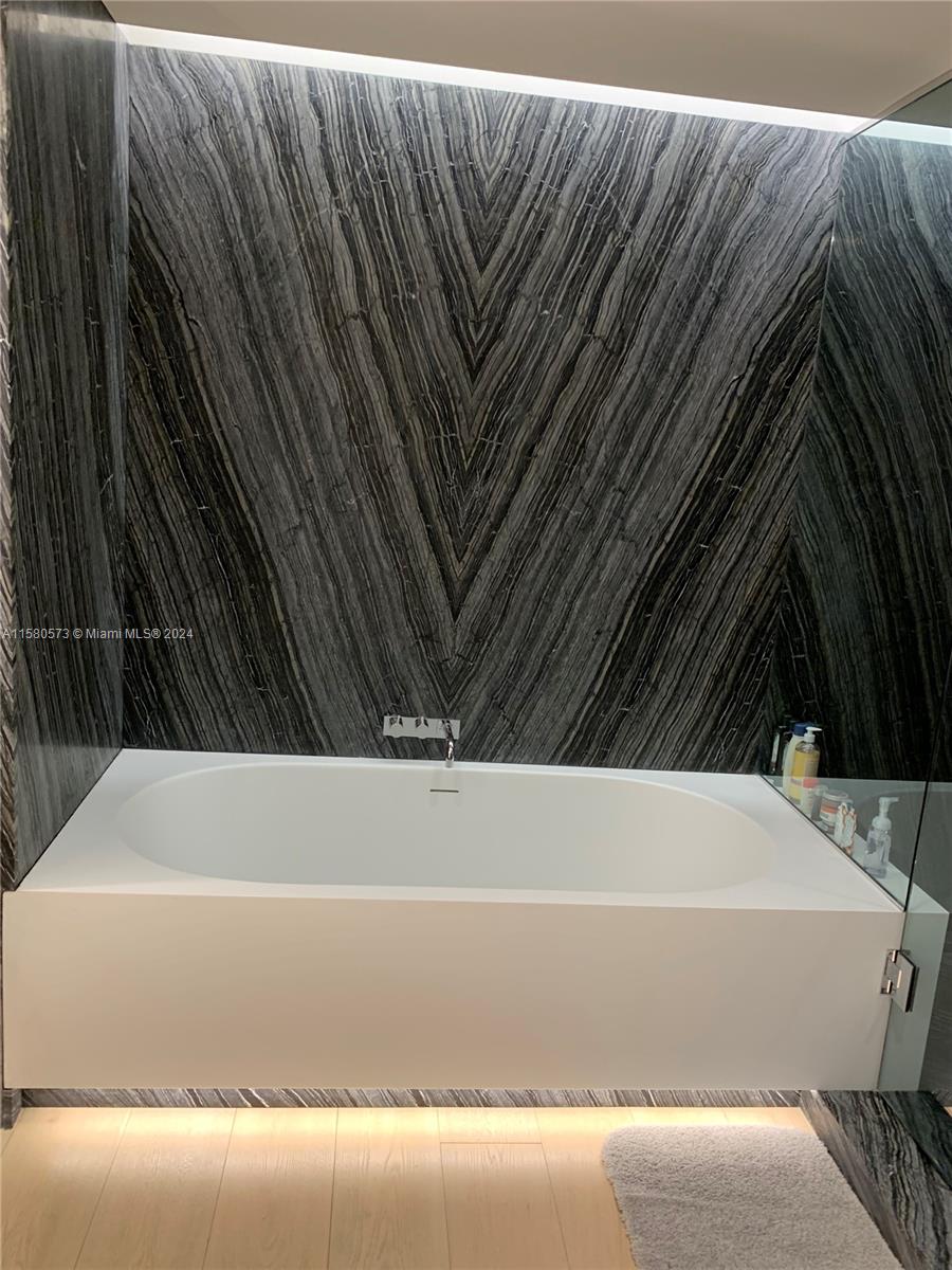 300 Collins Ave # 2C