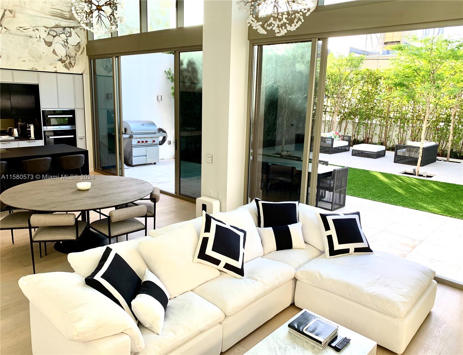 300 Collins Ave # 2C