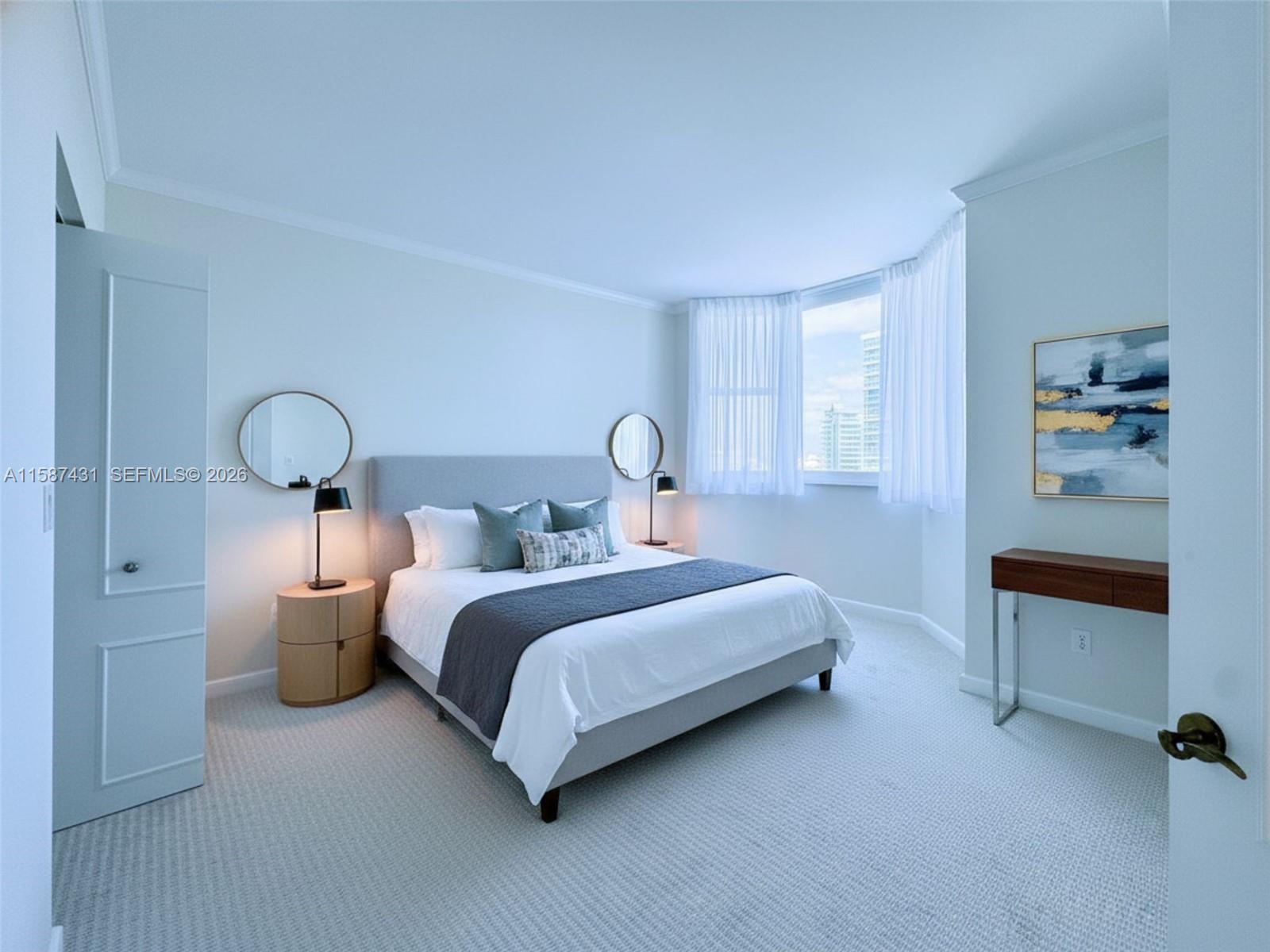 300 S Pointe Dr # 1001